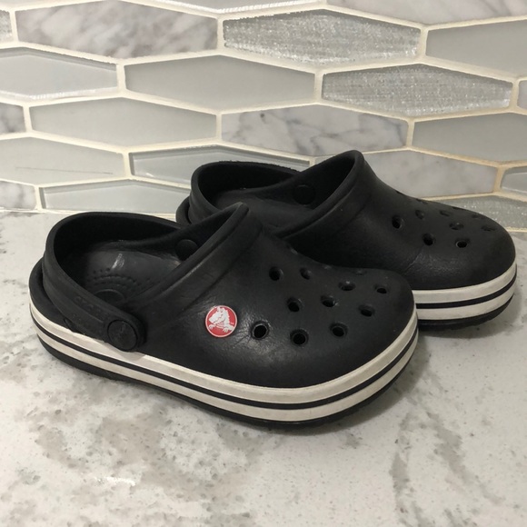 black baby crocs